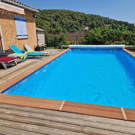 Chalet De 25 M2 Avec Jardin Et Piscine Uniquement Accessible En Juin Sept *